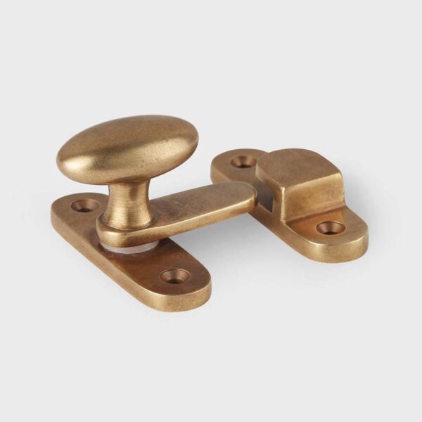 1-1/2" Cotswold Cupboard Turn