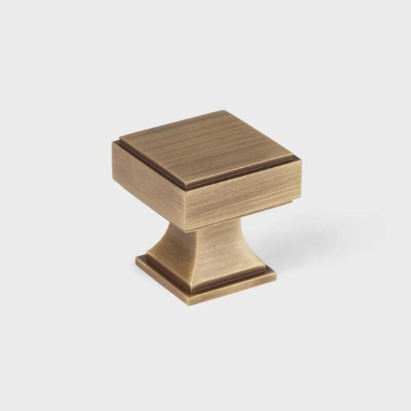 1-1/4" Jefferson Knob