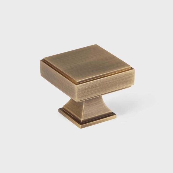 1-1/2" Jefferson Knob