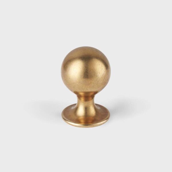 1-3/8" Latchford Knob