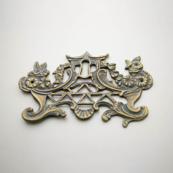 LD-CH-113 3-5/16" Chippendale Pierced Plate