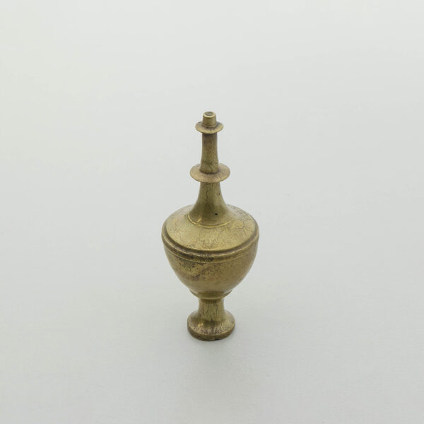 LD-F-16 Small Urn Finial