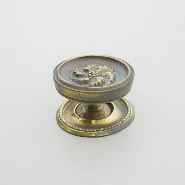 1-9/16" LD-SK-4 Sheraton Knob