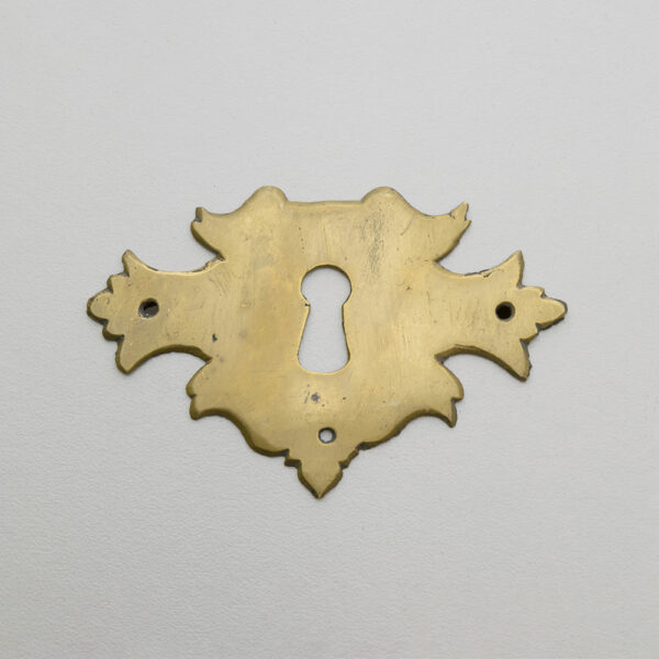 LD-WM-105 3-1/4" William & Mary Escutcheon