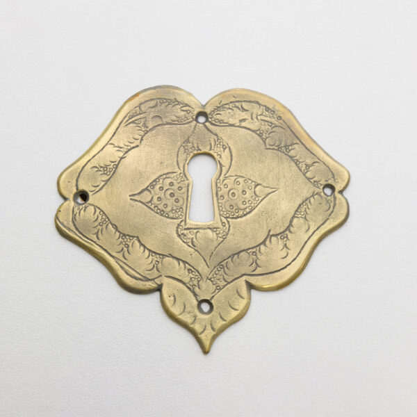 LD-WM-110 3-1/8" William & Mary Escutcheon