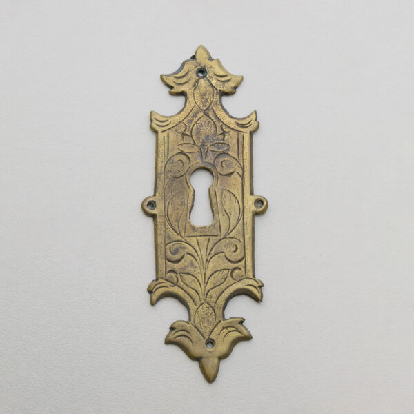 LD-WM-111 1-7/16" William & Mary Escutcheon