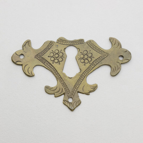 LD-WM-114 2-7/16" William & Mary Escutcheon