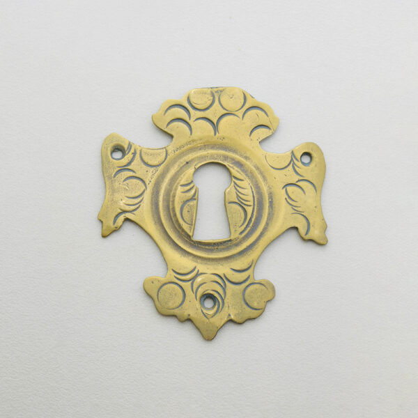 LD-WM-19 1-3/4" William & Mary Escutcheon