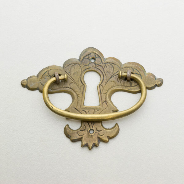 LD-WM-26 1-1/2" William & Mary Pull