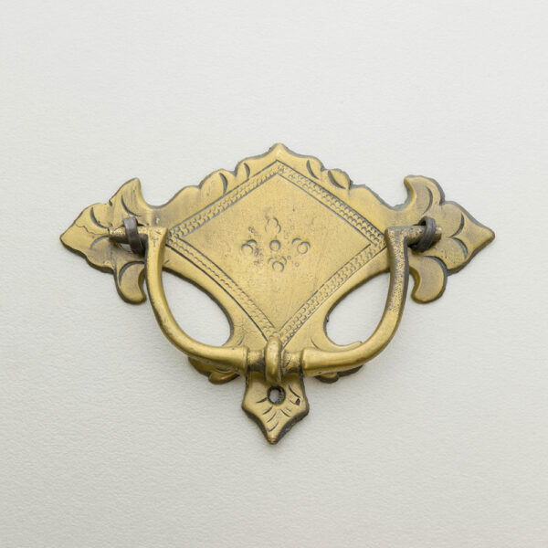 LD-WM-31 2" William & Mary Pull