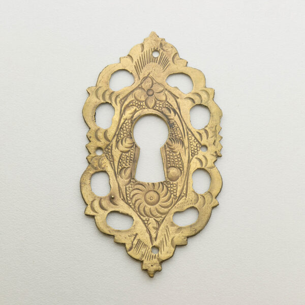 LD-WM-73 1-7/8" William & Mary Escutcheon