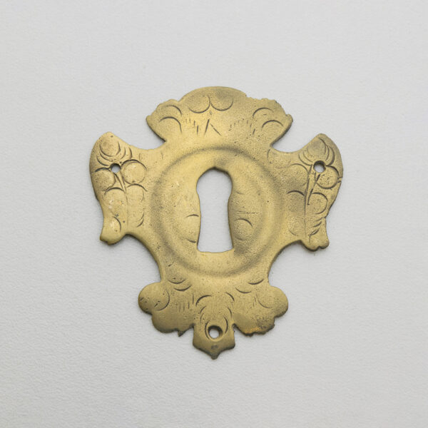 LD-WM-75 2-1/8" William & Mary Escutcheon