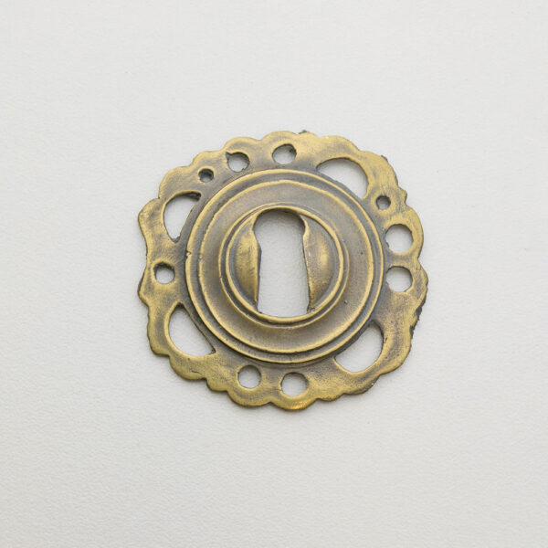 LD-WM-76 1-7/8" William & Mary Escutcheon