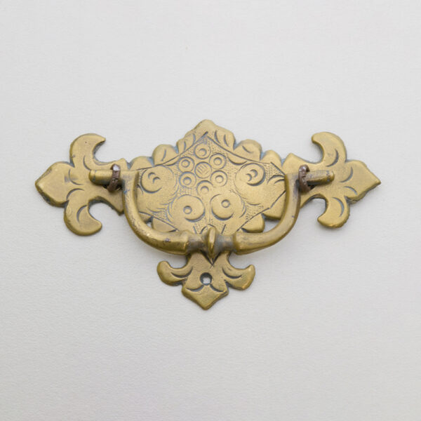 LD-WM-86 2" William & Mary Pull