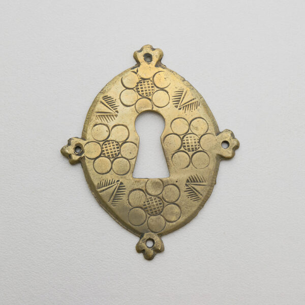 LD-WM-90 2-1/16" William & Mary Escutcheon