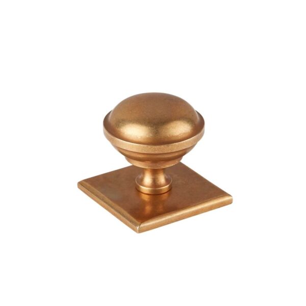 1-1/8" Queslett Cabinet Knob w/ Square Backplate