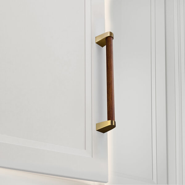 18" Leopard Appliance Pull