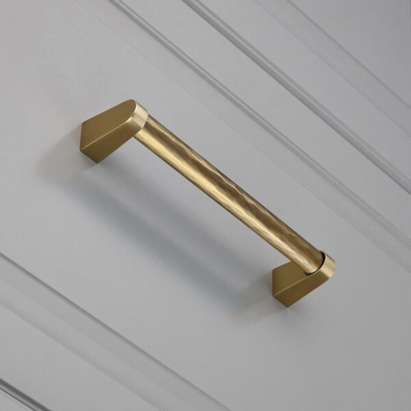 30" Leopard Bar Pull