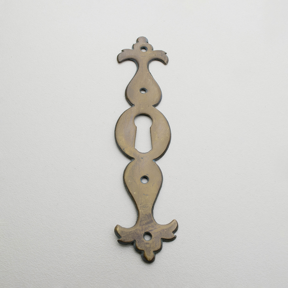 LD-E-22 4-7/16" Escutcheon by Londonderry Brasses