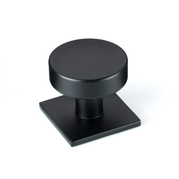 1-3/8" Cambridge Knob by Crofts & Assinder