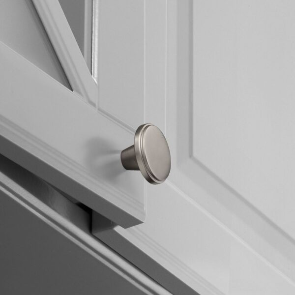 1-1/8" Conwy Round Knob by MYOH