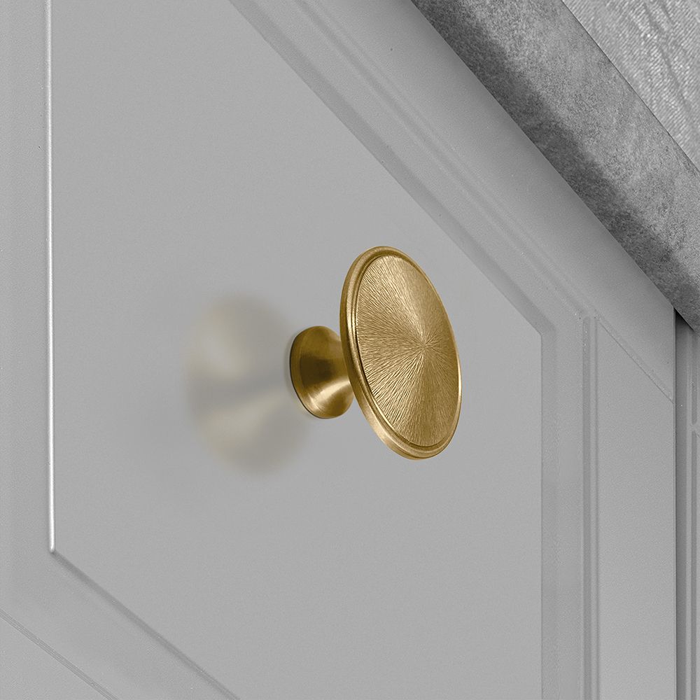 4" Vendome Knob by MYOH