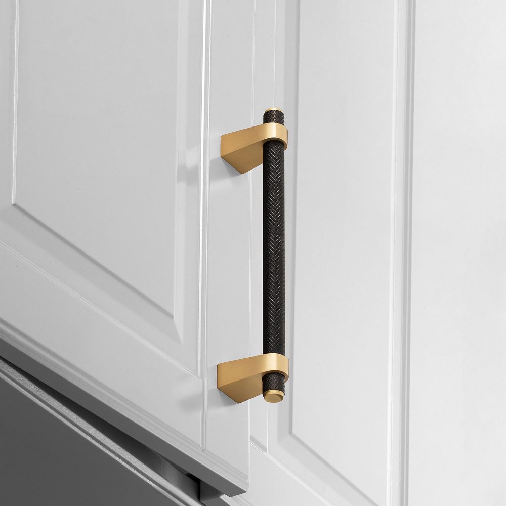 18" Harlequin Pull by MYOH